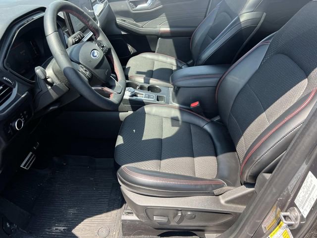 Certified 2023 Ford Escape ST-Line w/ Tech Pack #1 AWD/4WD image 8