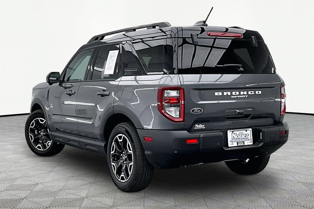 Certified 2025 Ford Bronco Sport Outer Banks w/ Outer Banks Tech Package+ AWD/4WD image 13