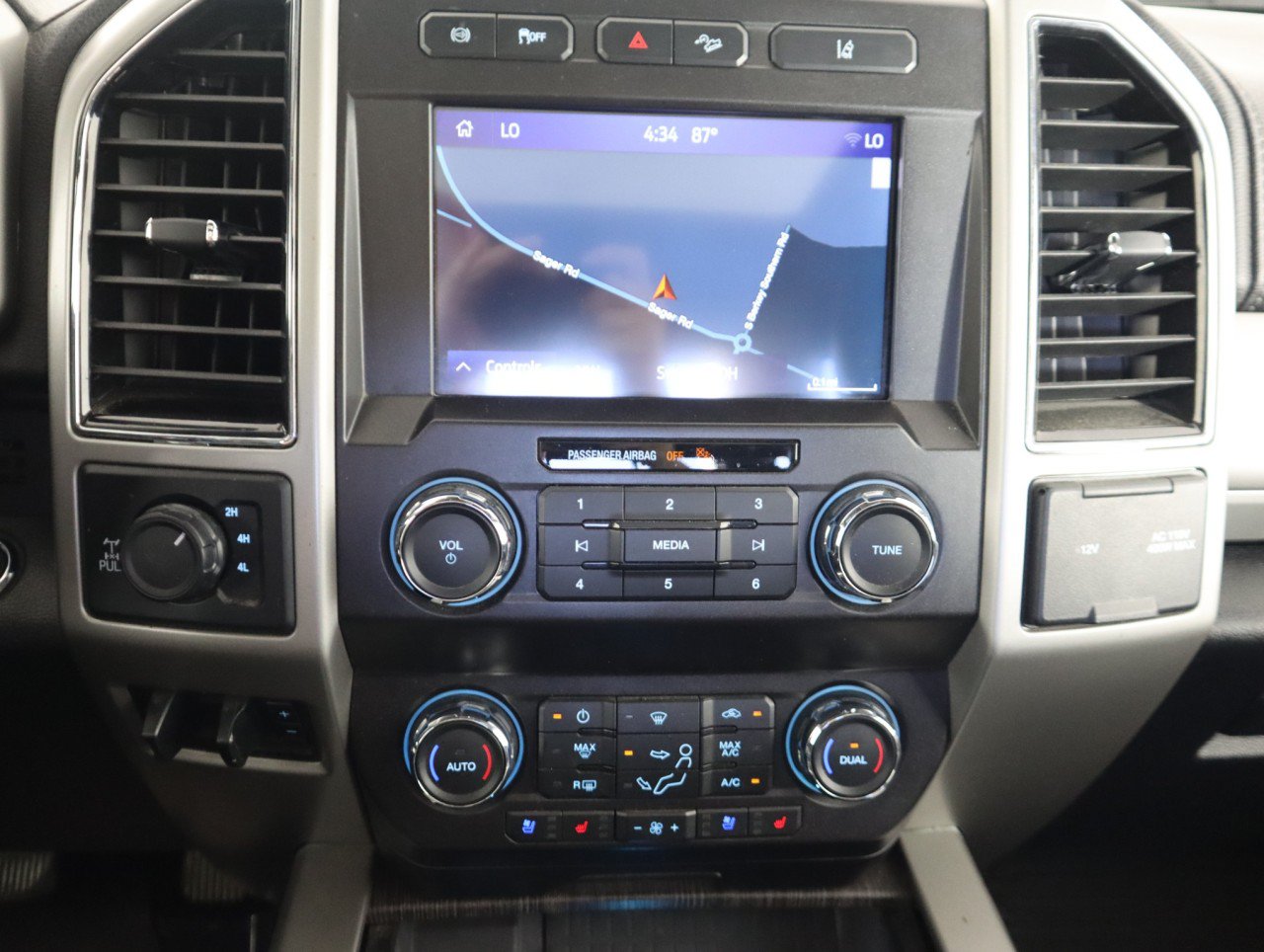 Certified 2020 Ford F250 Lariat w/ Lariat Ultimate Package AWD/4WD image 21