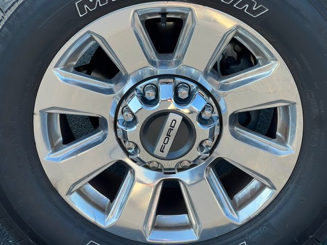 Certified 2022 Ford F250 Platinum w/ Snow Plow Prep Package AWD/4WD image 10