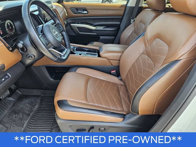 Used 2024 Nissan Pathfinder Platinum FWD image 16