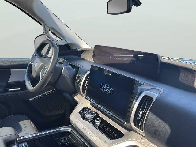 Certified 2025 Ford Expedition Active AWD/4WD image 14