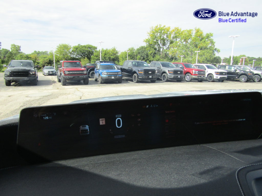 Certified 2025 Ford Expedition Platinum w/ Driver's Package AWD/4WD image 40