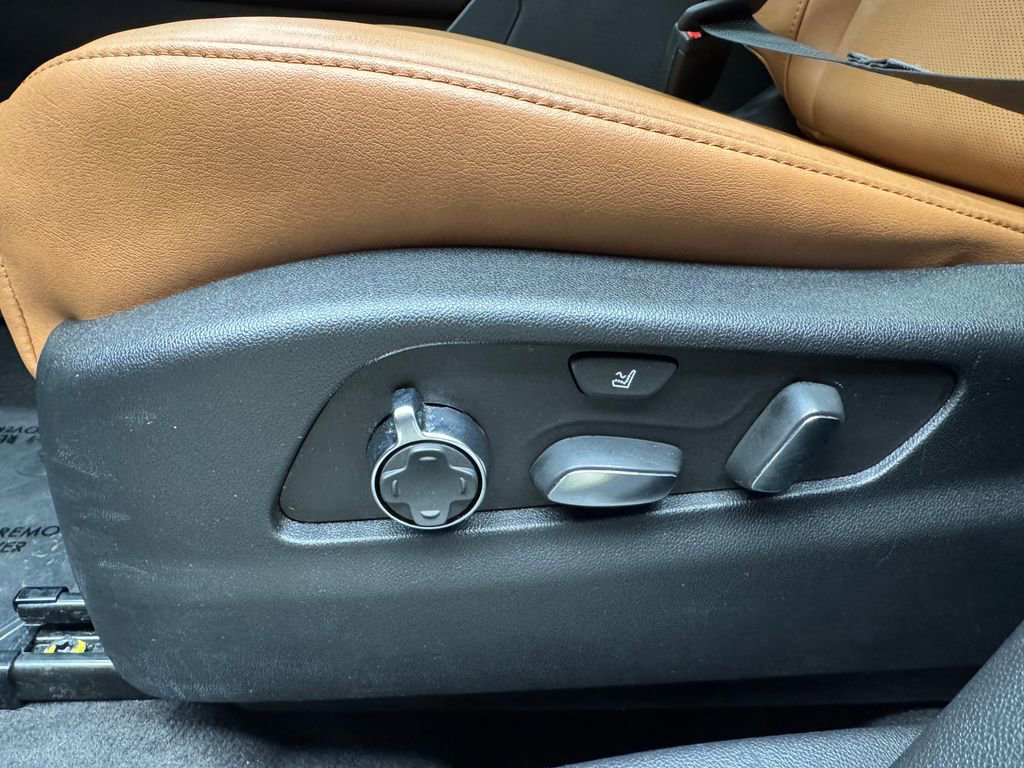 Used 2024 Cadillac XT4 Sport FWD image 12