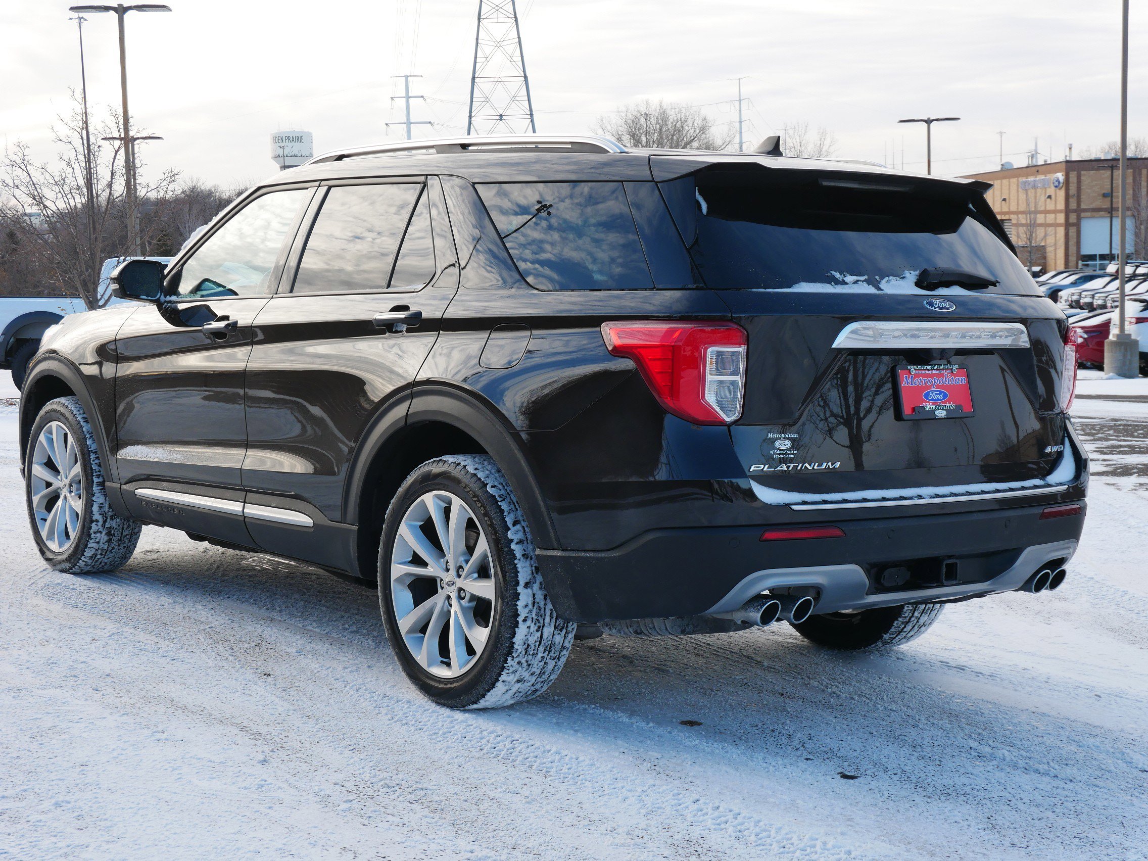Certified 2023 Ford Explorer Platinum w/ Premium Technology Package image 4