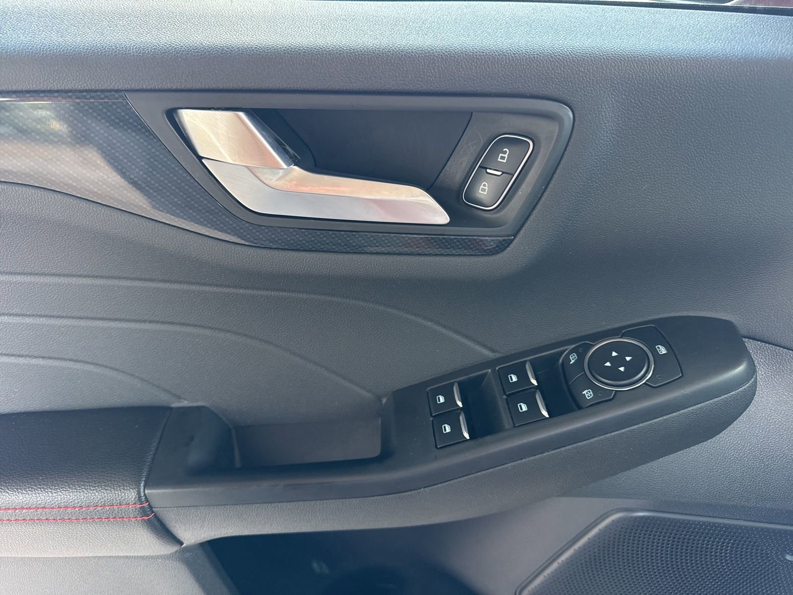 Certified 2024 Ford Escape ST-Line w/ Tech Pack #1 image 27