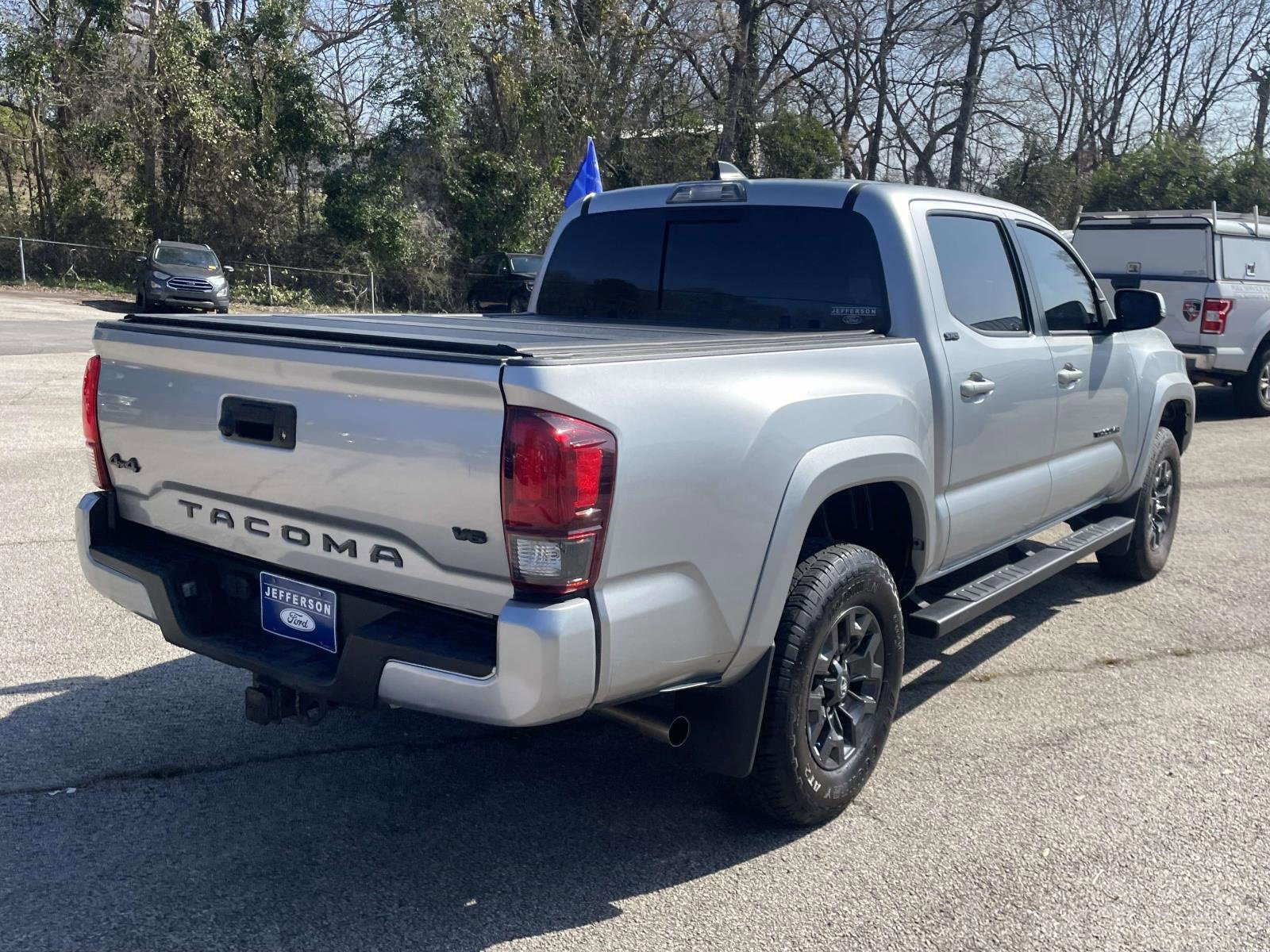 Used 2023 Toyota Tacoma SR5 w/ Technology Package image 5