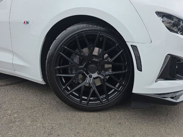Used 2020 Chevrolet Camaro SS RWD image 10