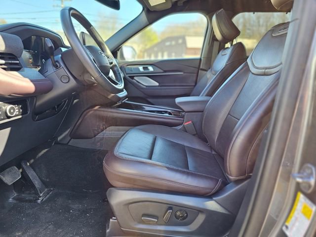 Certified 2025 Ford Explorer Platinum image 20