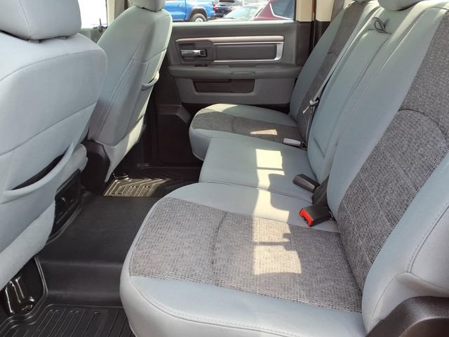 Used 2019 RAM 1500 Classic SLT w/ Luxury Group AWD/4WD image 9