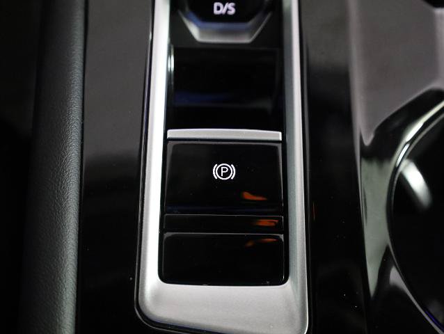 Used 2024 Volkswagen Atlas SEL Premium R-Line AWD/4WD image 23