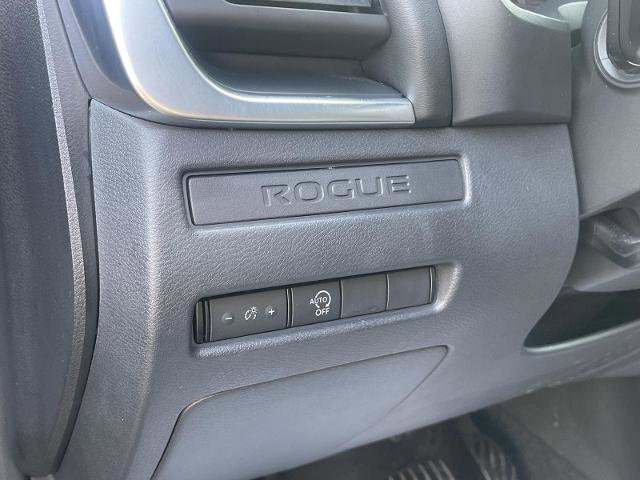 Used 2023 Nissan Rogue S image 25