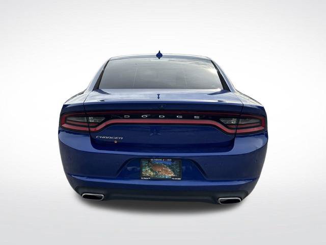 Used 2022 Dodge Charger SXT w/ Plus Group RWD image 7
