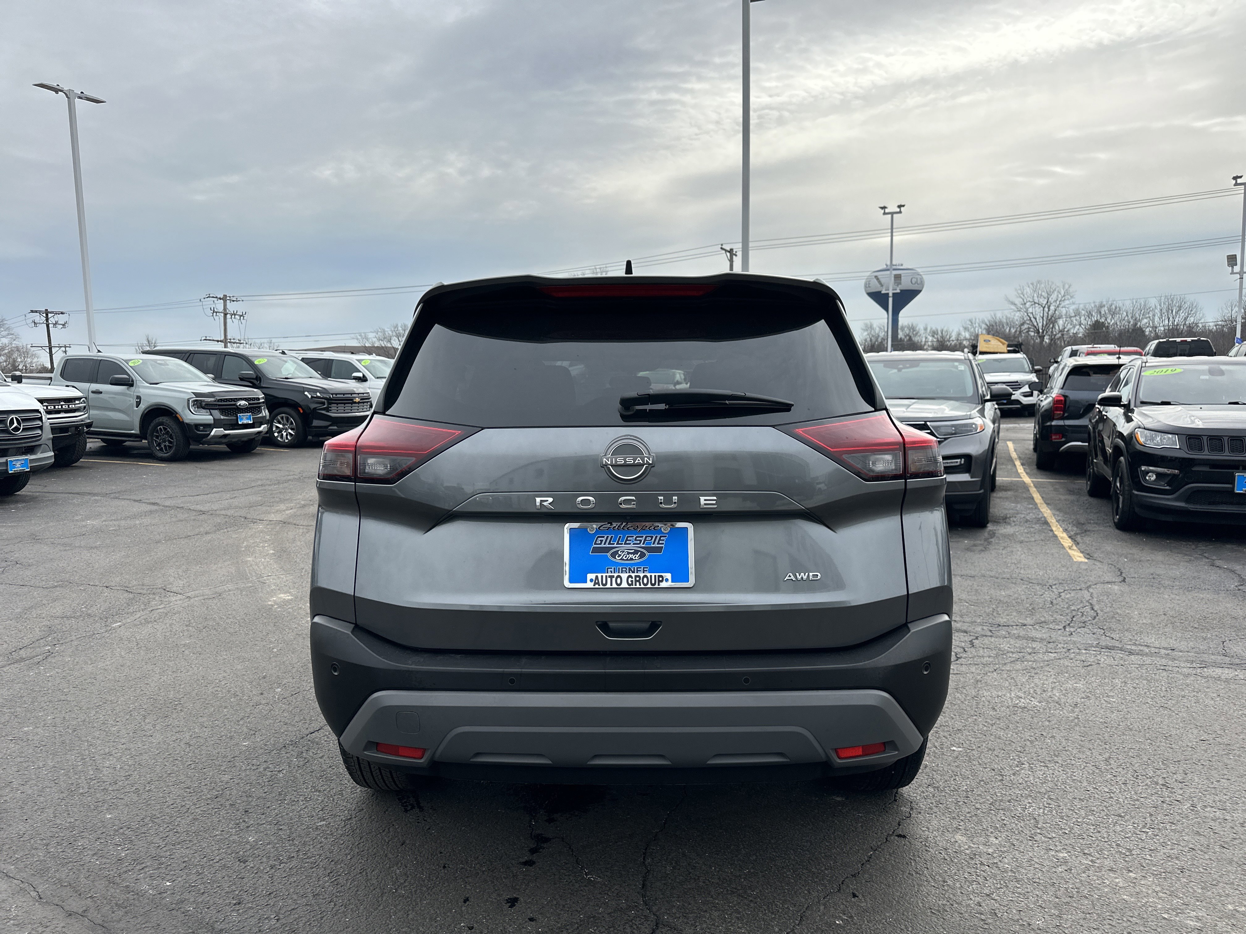 Used 2023 Nissan Rogue S image 4