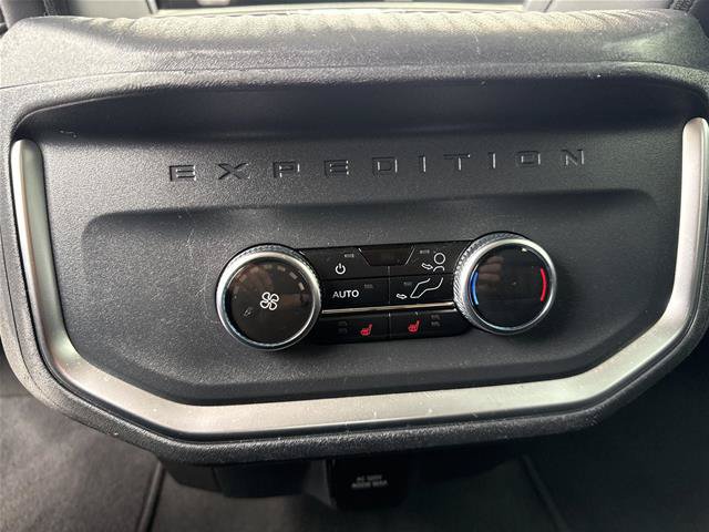 Certified 2025 Ford Expedition Platinum AWD/4WD image 8