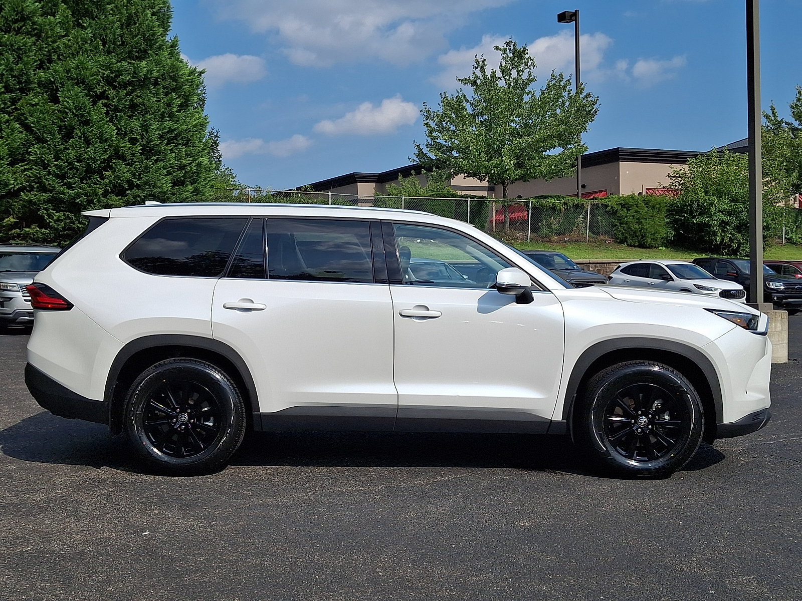 Used 2024 Toyota Grand Highlander AWD image 7