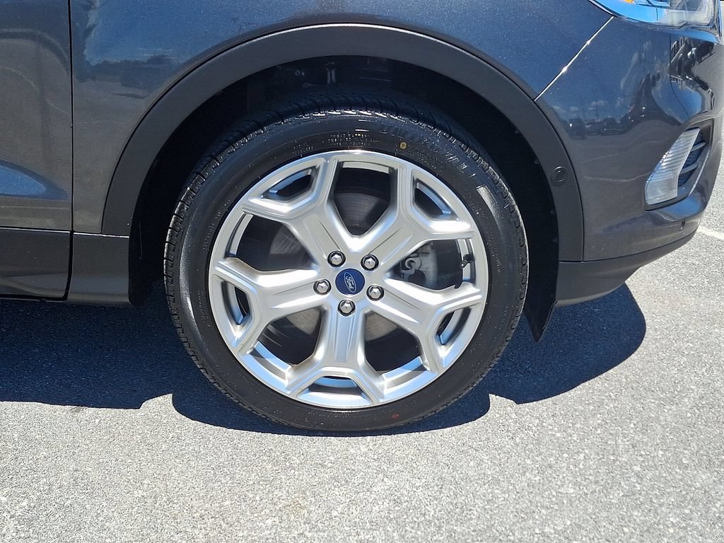 Certified 2019 Ford Escape Titanium AWD/4WD image 8