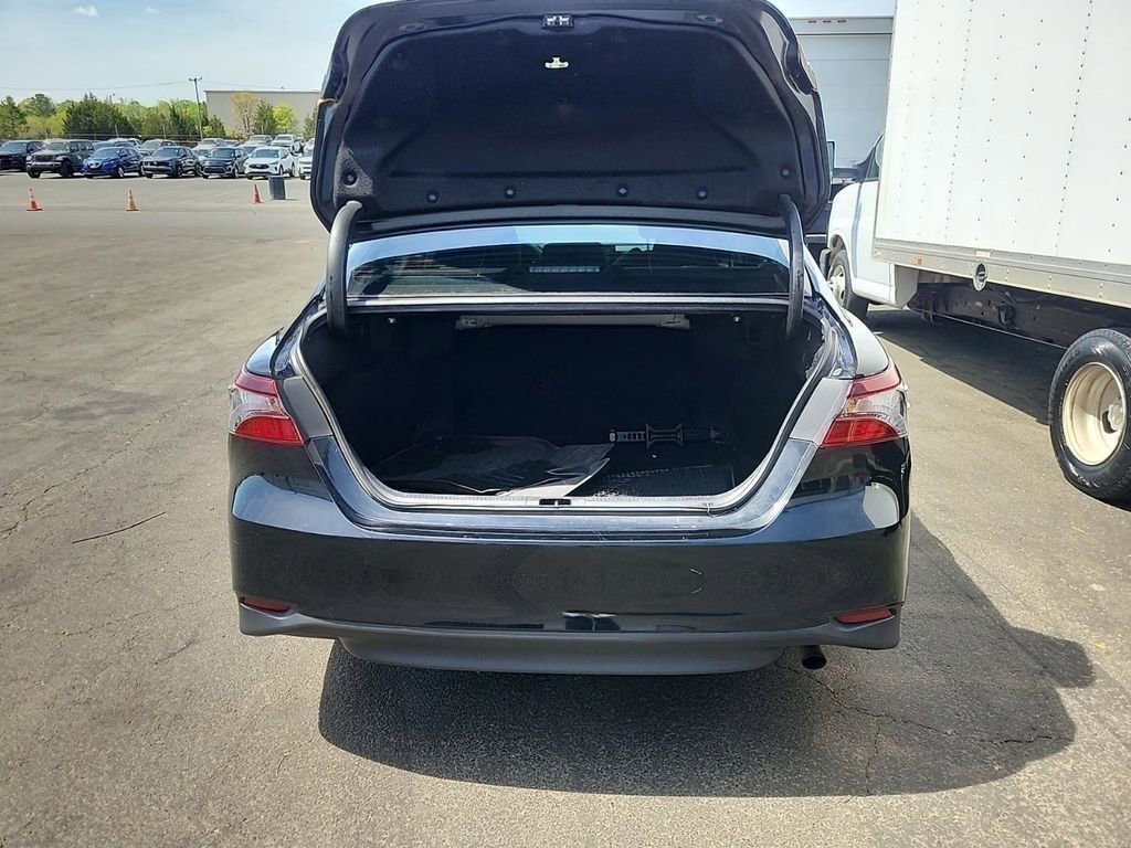 Used 2023 Toyota Camry LE FWD image 5