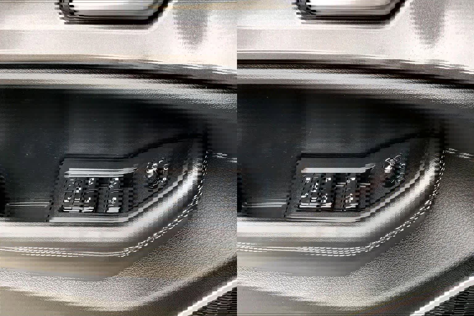 Used 2022 Jeep Grand Cherokee Altitude image 32