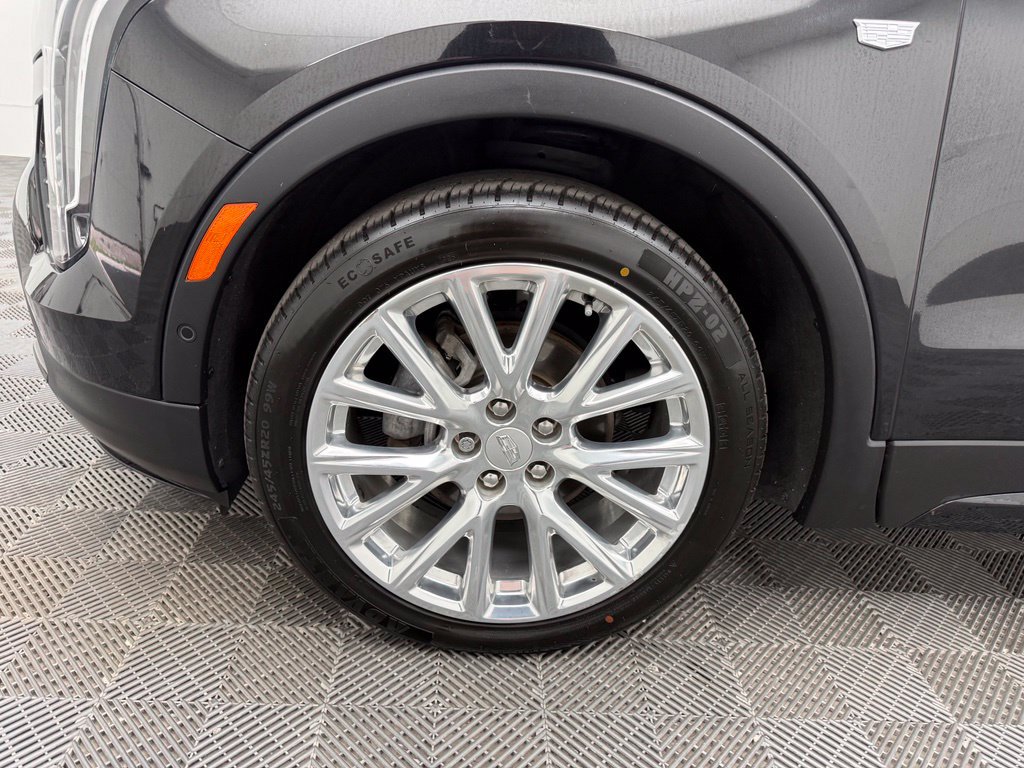 Used 2022 Cadillac XT4 Sport w/ Comfort Package AWD/4WD image 17