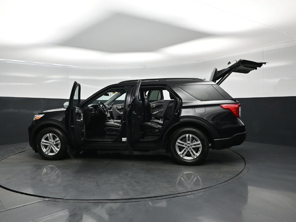 Certified 2023 Ford Explorer XLT w/ Equipment Group 202A RWD image 34