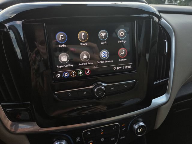 Used 2023 Chevrolet Traverse LS w/ Safety Package FWD image 8