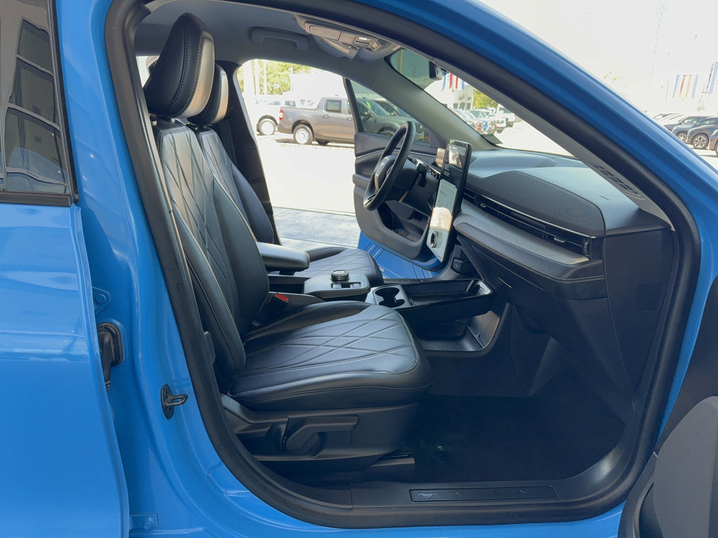 Certified 2022 Ford Mustang Mach-E Select w/ Comfort/Technology Package RWD image 14