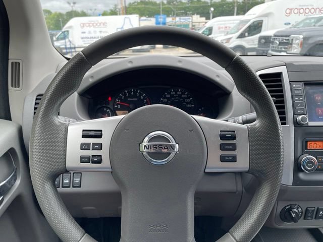 Used 2021 Nissan Frontier SV w/ Midnight Edition Floor Mats AWD/4WD image 13