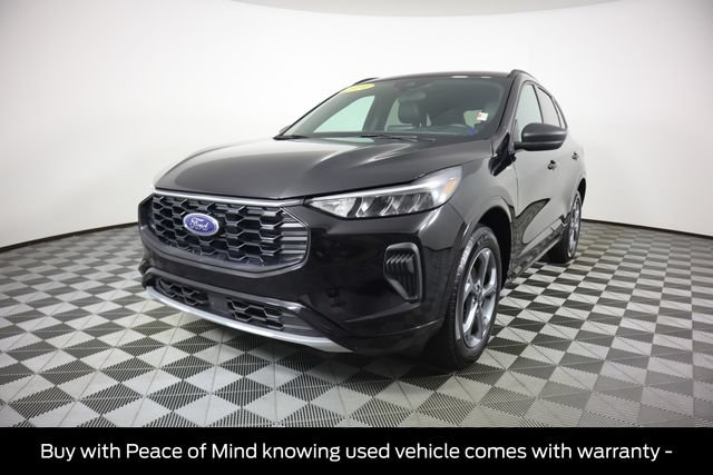 Certified 2024 Ford Escape ST-Line AWD/4WD image 10