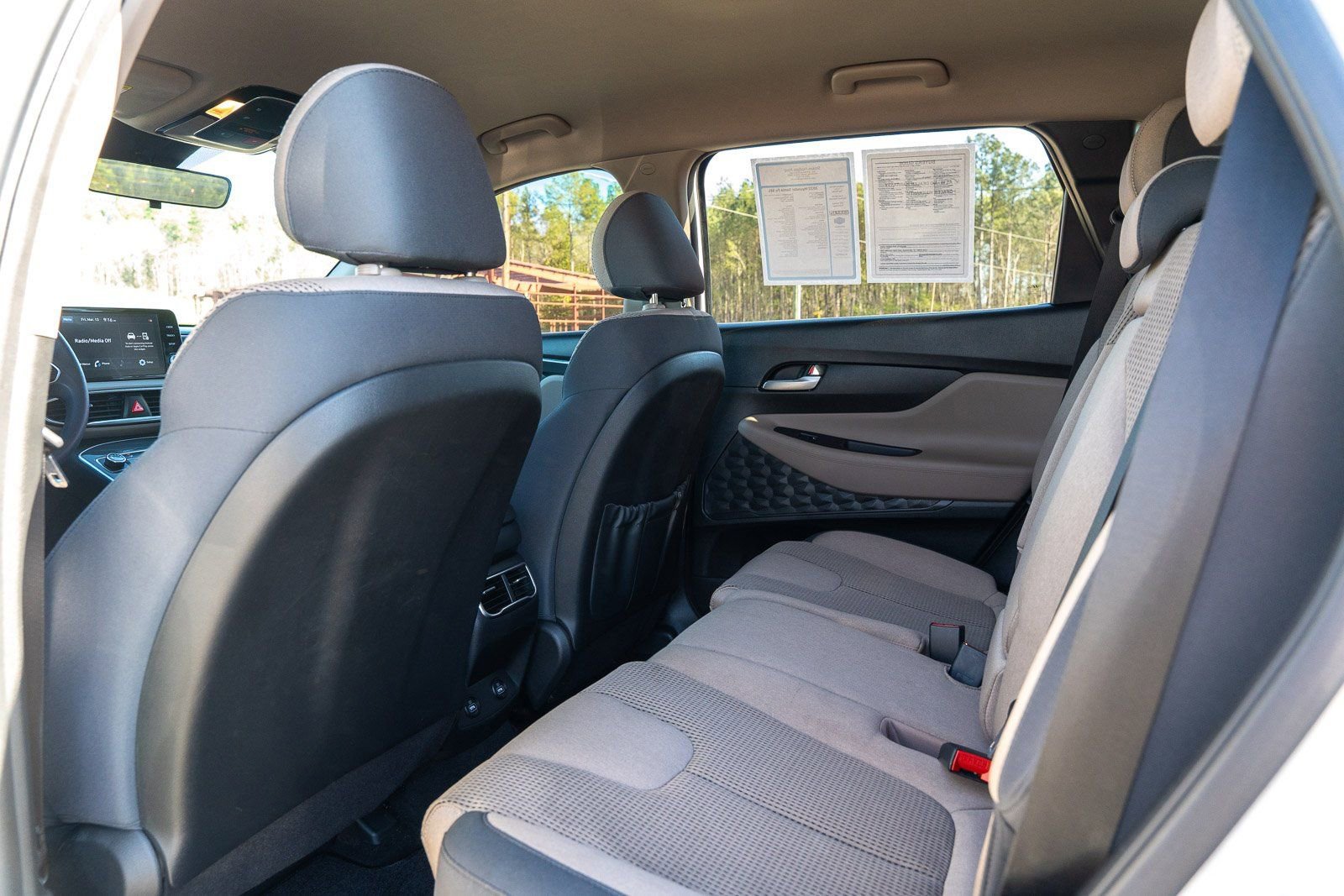 Used 2022 Hyundai Santa Fe SEL FWD image 16