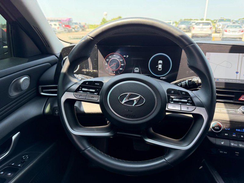 Used 2023 Hyundai Elantra SEL w/ Convenience Package FWD image 11
