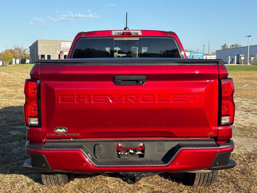 Used 2024 Chevrolet Colorado LT w/ LT Convenience Package III RWD image 16