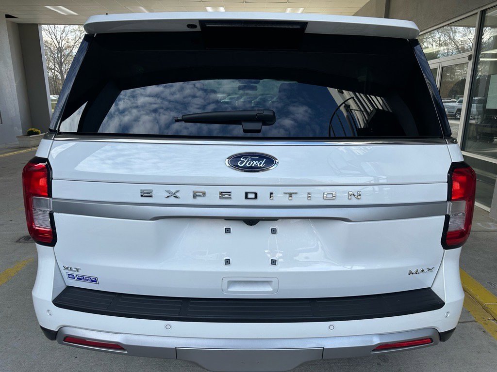 Certified 2024 Ford Expedition Max XLT image 12