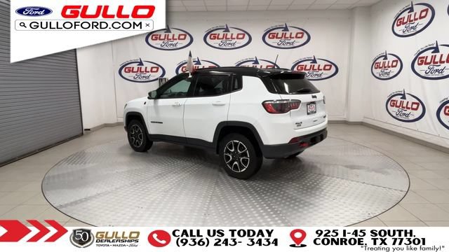 Used 2025 Jeep Compass Trailhawk w/ Trailer Tow Group AWD/4WD image 6