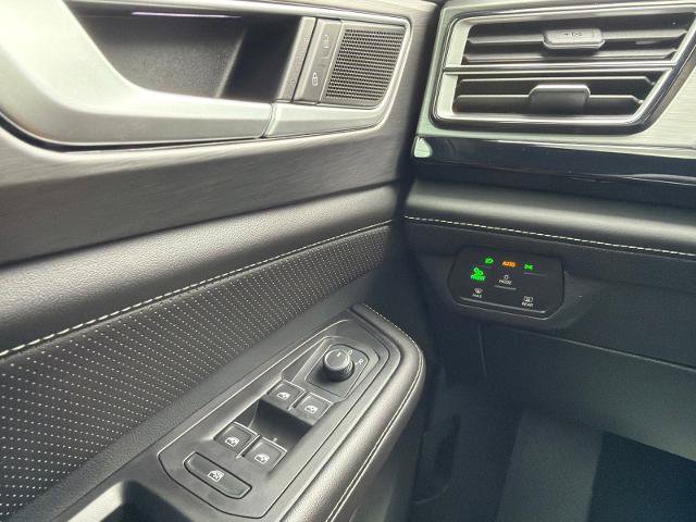 Used 2024 Volkswagen Atlas Cross Sport SE w/ Panoramic Sunroof Package FWD image 24