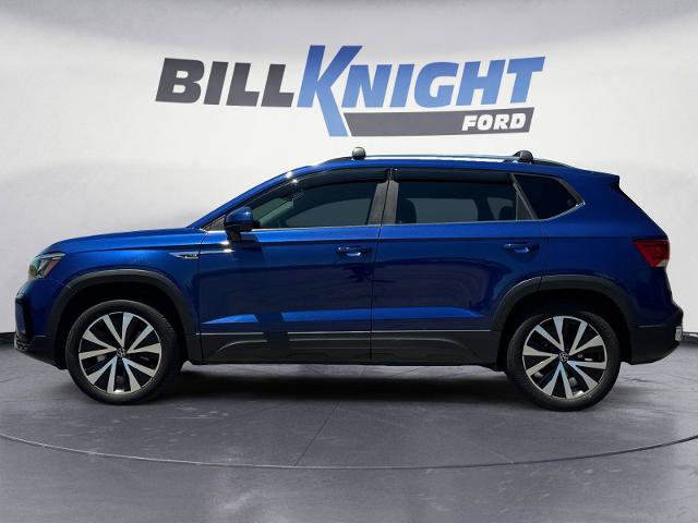 Used 2023 Volkswagen Taos SE AWD/4WD image 2