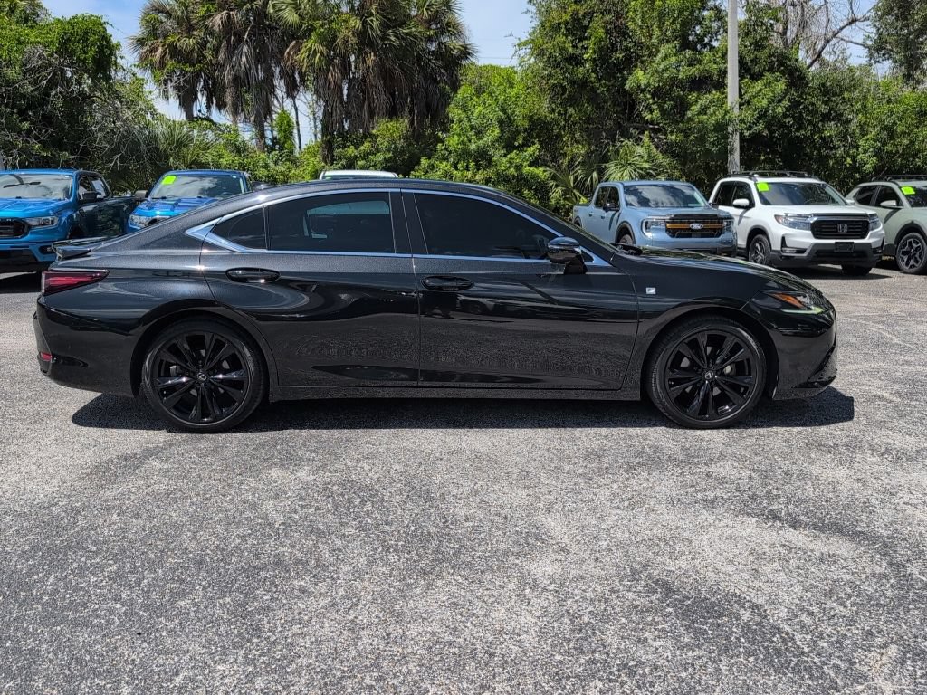 Used 2024 Lexus ES 300h F Sport w/ Accessory Package (Z2) FWD image 2