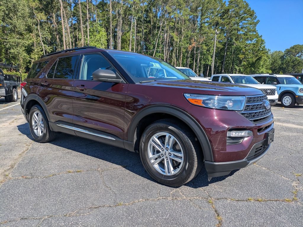 Certified 2023 Ford Explorer XLT w/ Equipment Group 202A RWD image 1