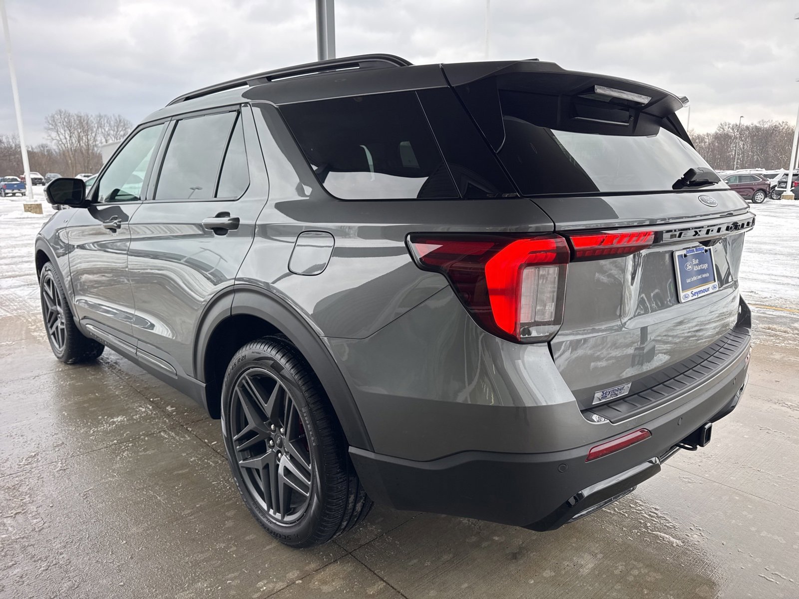 Certified 2025 Ford Explorer ST-Line w/ Premium Package image 6