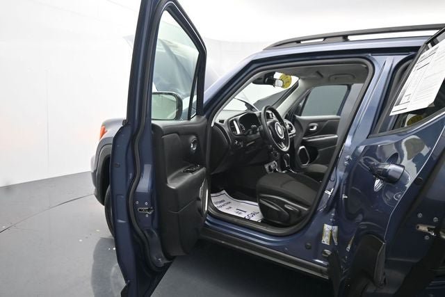 Used 2022 Jeep Renegade Sport w/ Sport Appearance Group AWD/4WD image 17