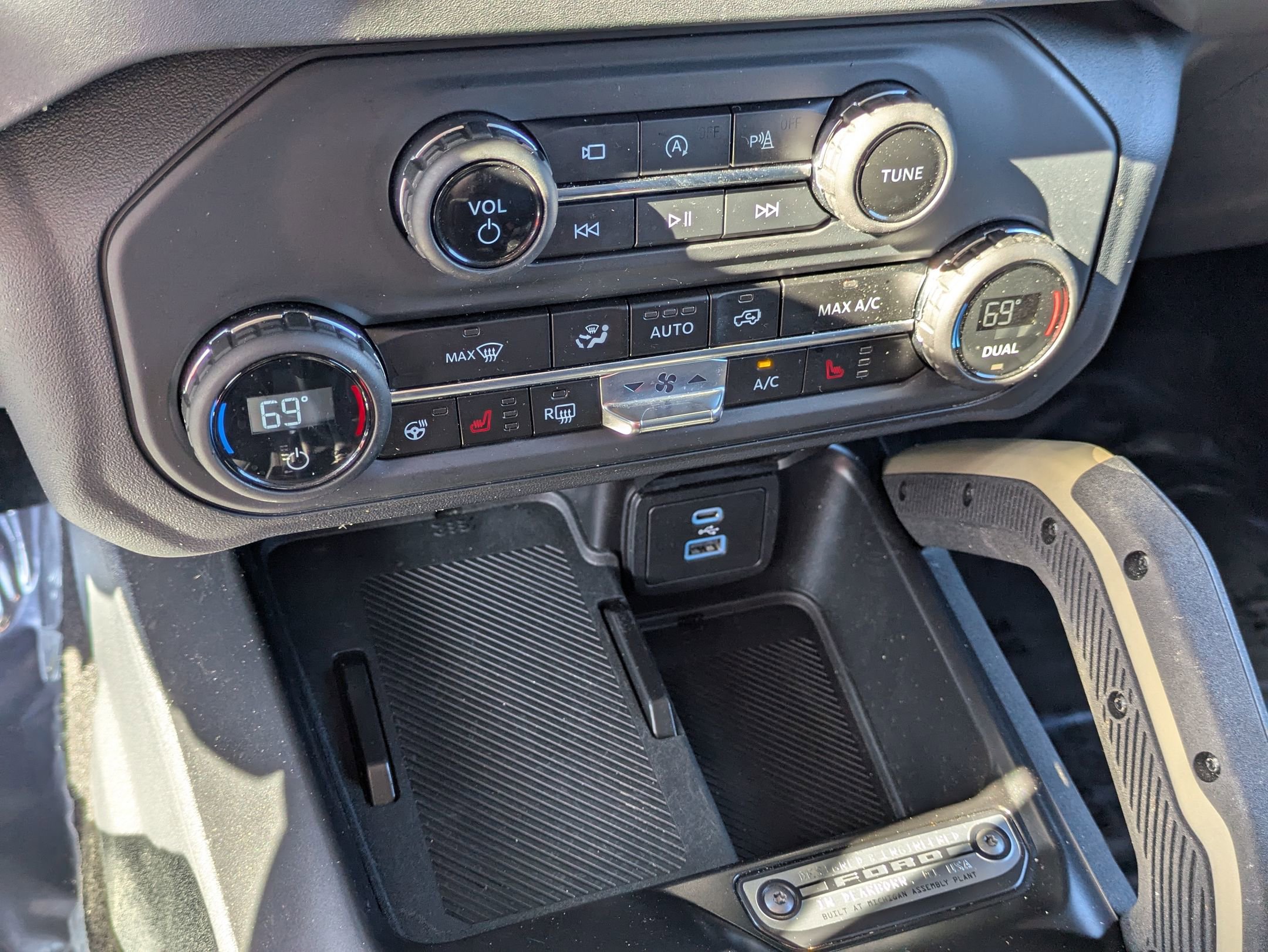 Certified 2025 Ford Bronco Badlands AWD/4WD image 25
