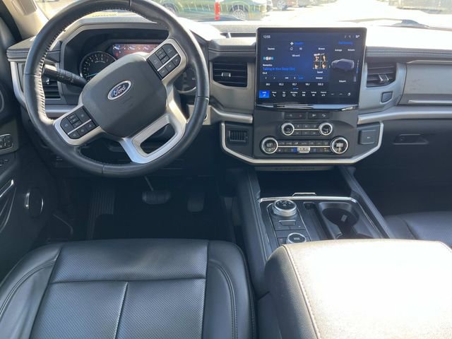 Certified 2023 Ford Expedition XLT image 14