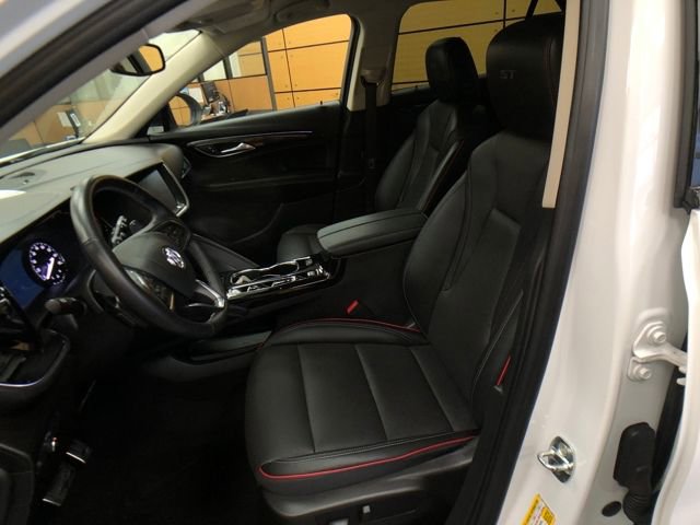 Used 2022 Buick Envision Essence w/ Sport Touring Package image 10