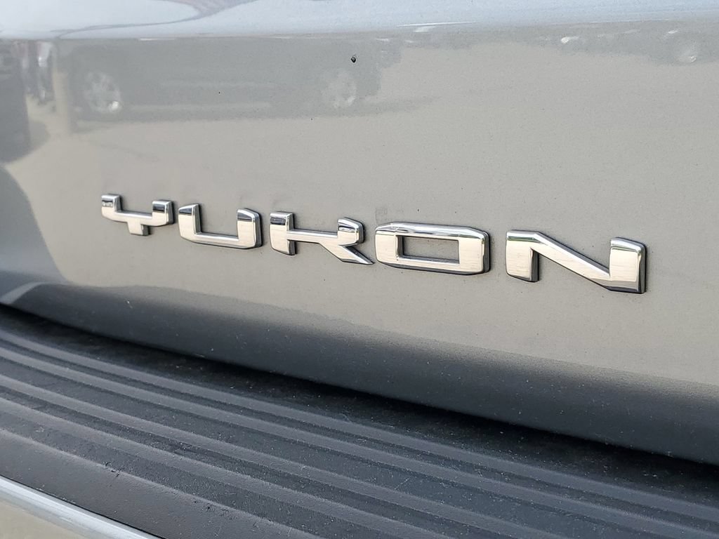Used 2023 GMC Yukon SLT w/ SLT Premium Package AWD/4WD image 6