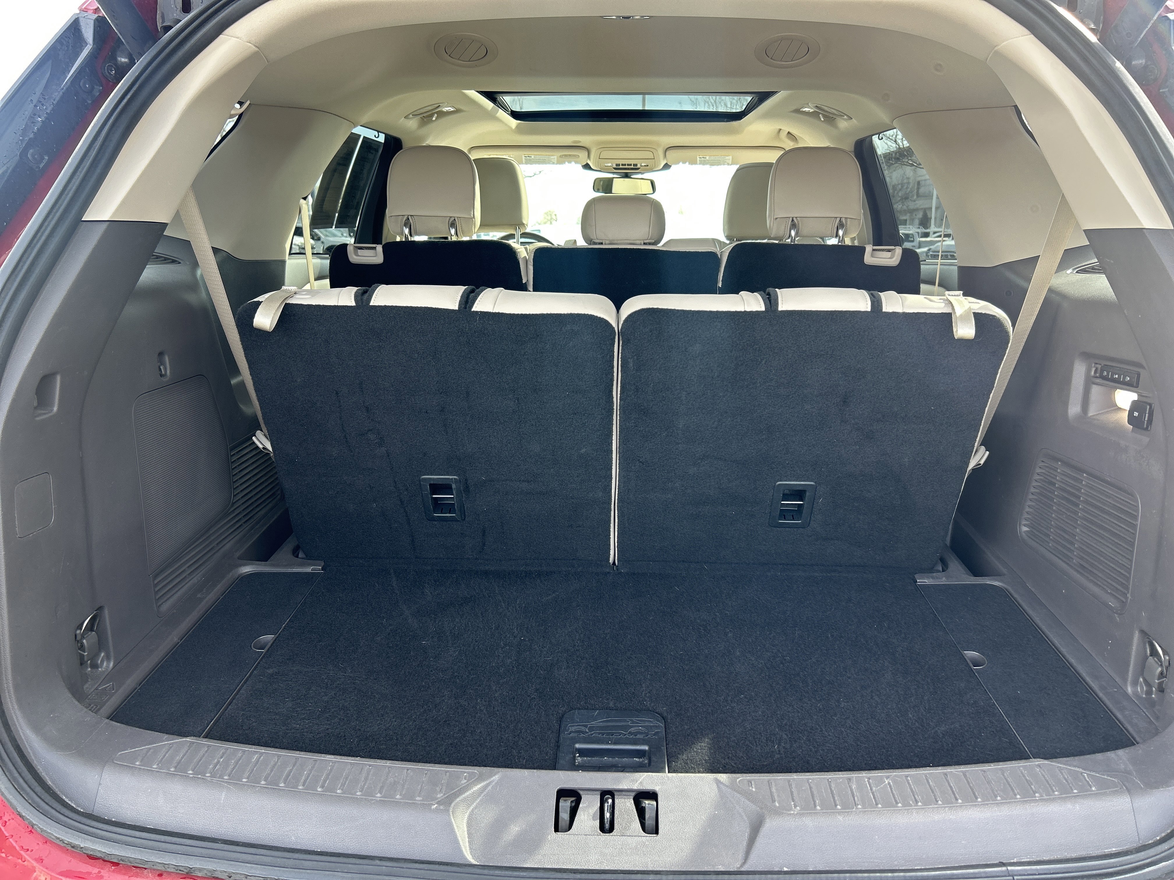 Certified 2020 Ford Explorer Platinum w/ Premium Technology Package image 26