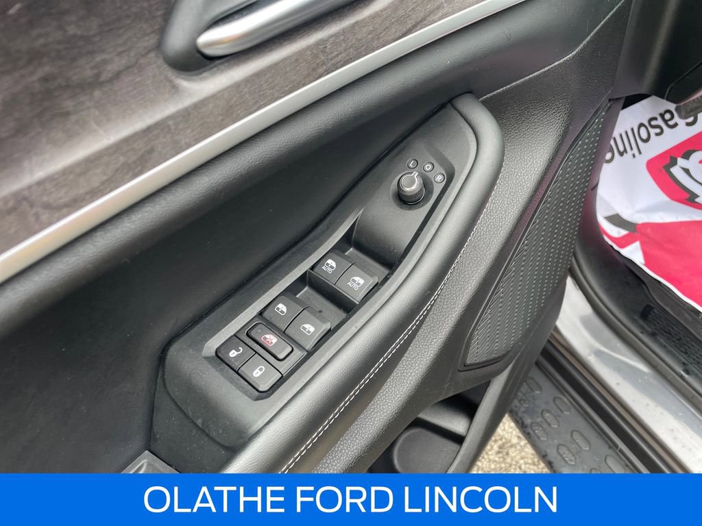 Used 2023 Jeep Grand Cherokee L Limited w/ Luxury Tech Group II AWD/4WD image 17
