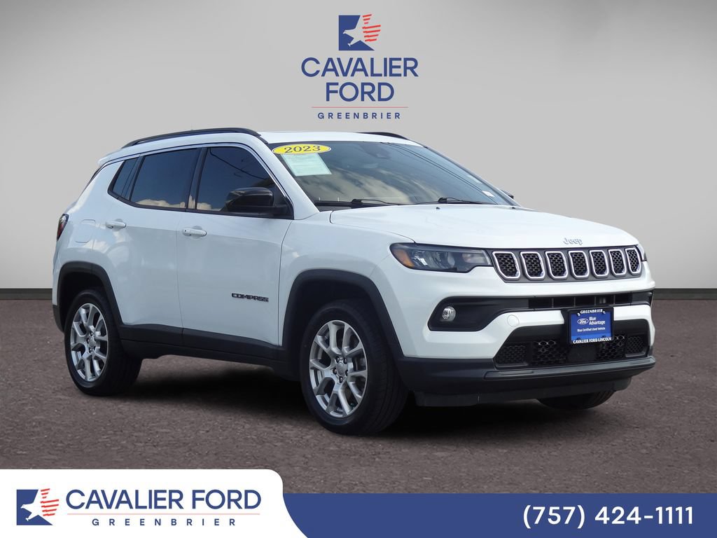 Used 2023 Jeep Compass Latitude w/ Sun and Sound Group AWD/4WD image 1