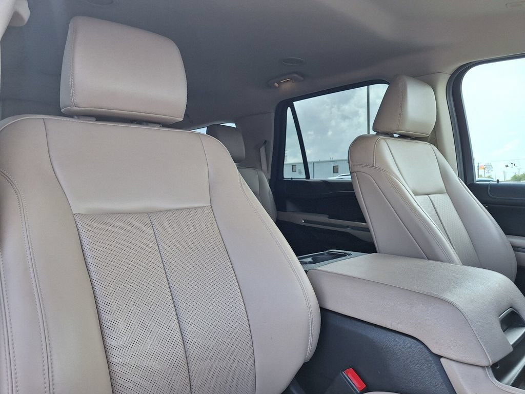 Certified 2022 Ford Expedition Max XLT RWD image 29