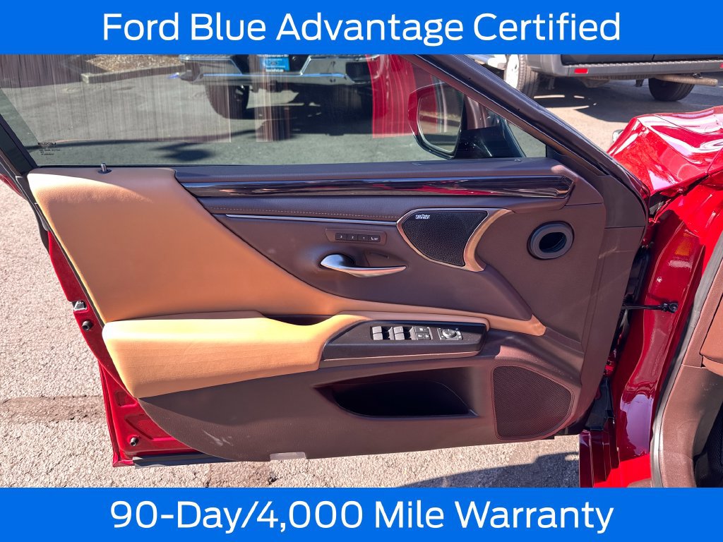 Used 2020 Lexus ES 300h w/ Premium Package FWD image 14