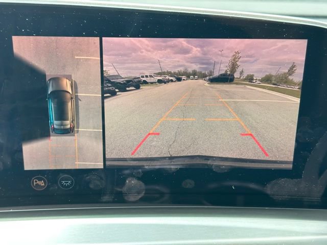 Used 2024 Cadillac Lyriq Sport AWD/4WD image 24